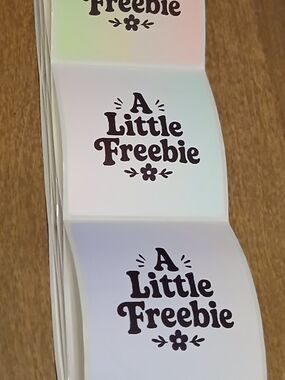 100 Round Pastel Thank You Freebie Stickers